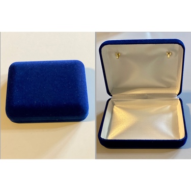 Photo of ROYAL BLUE VELVET HARD TOPPED DISPLAY BOX 924