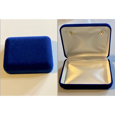 Photo of ROYAL BLUE VELVET HARD TOPPED DISPLAY BOX 924